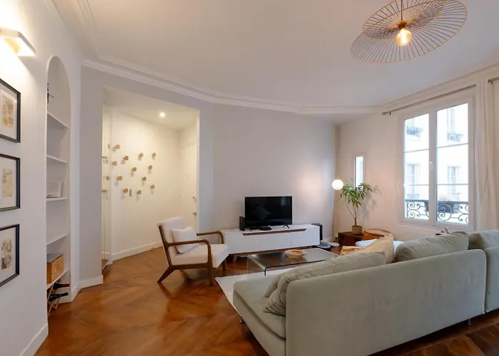 Sophisticated 2br - Steps To Station Paris