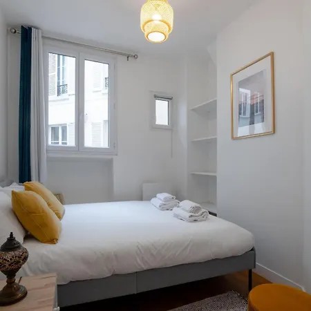 Sophisticated 2br - Steps To Station Appartamento Parigi