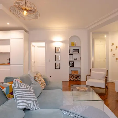 Sophisticated 2br - Steps To Station Appartamento Parigi