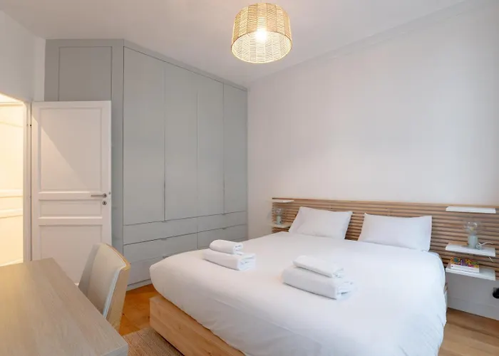 Apartamento Sophisticated 2br - Steps To Station París