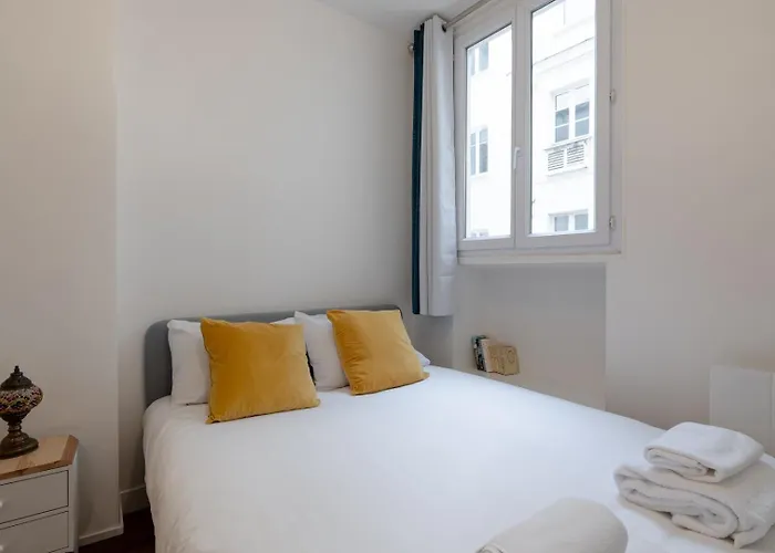 Appartement Sophisticated 2br - Steps To Station