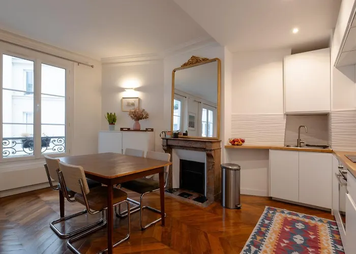 Appartement Sophisticated 2br - Steps To Station Parijs